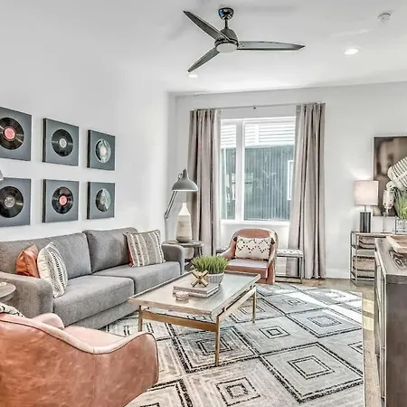 Two Large Nashville Homes Minutes To Downtown